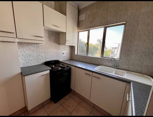 1.5 BEDROOM APARTMENT FOR SALE IN BULWER